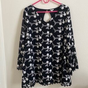 En Crème Black & White Floral Embroidered Long Sleeve Mini Dress